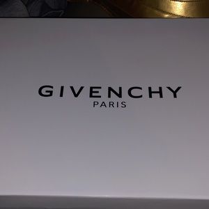 Givenchy Paris black heals